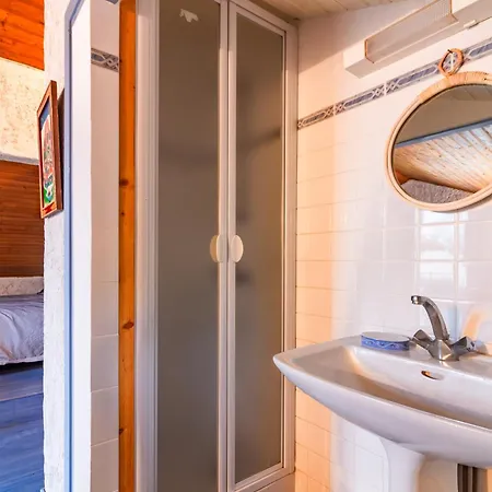 Ubytování v soukromí & Jaccuzi-sauna-piscine-massages Du 